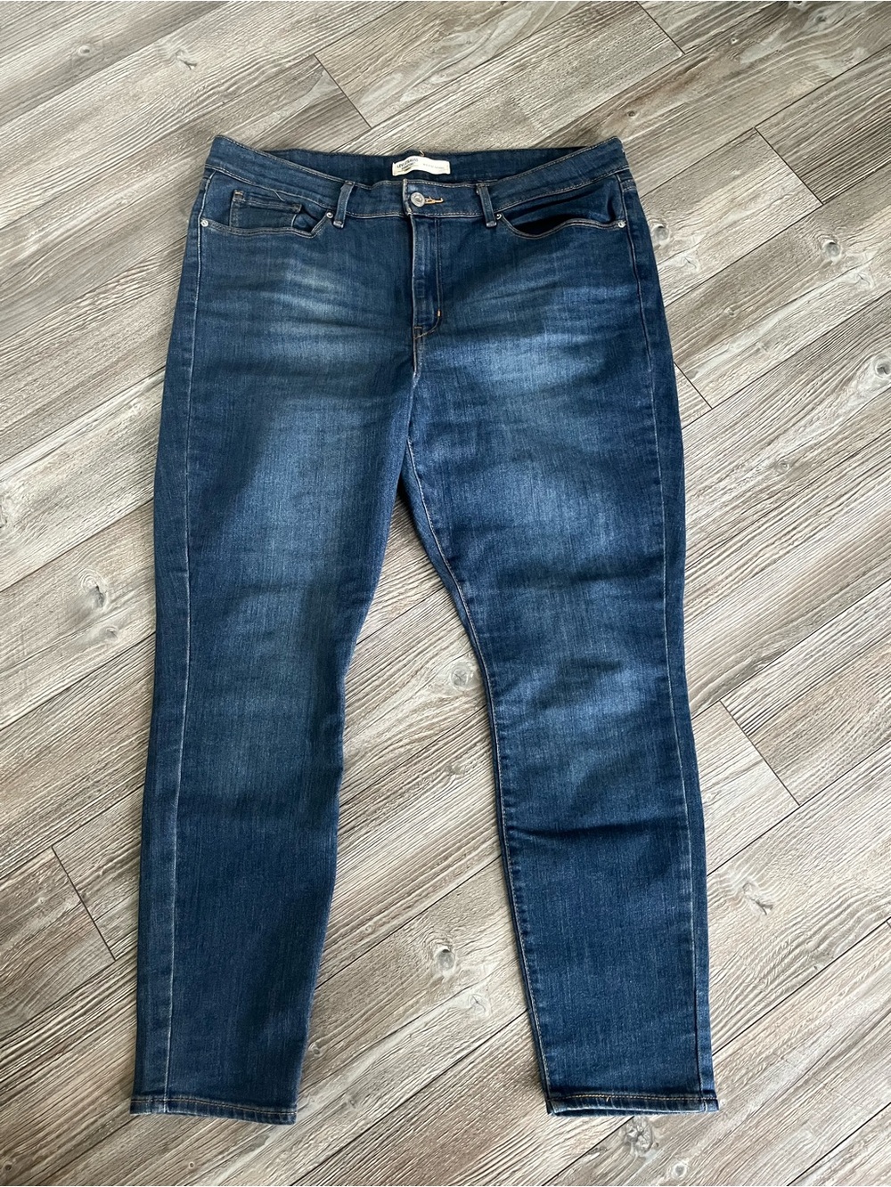 Levi’s straight leg jeans
